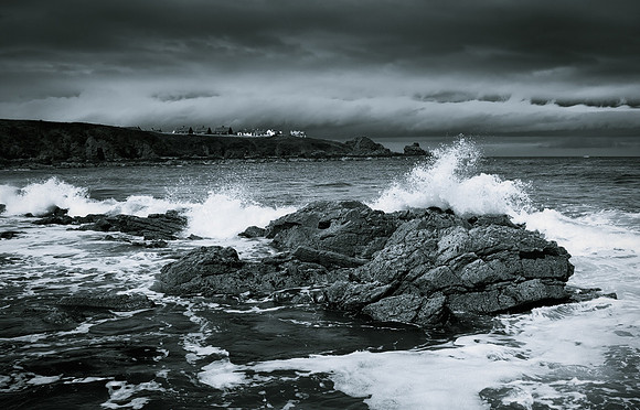 Waves crashing against rocks